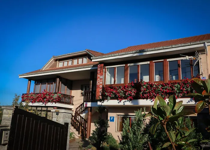Cosma House