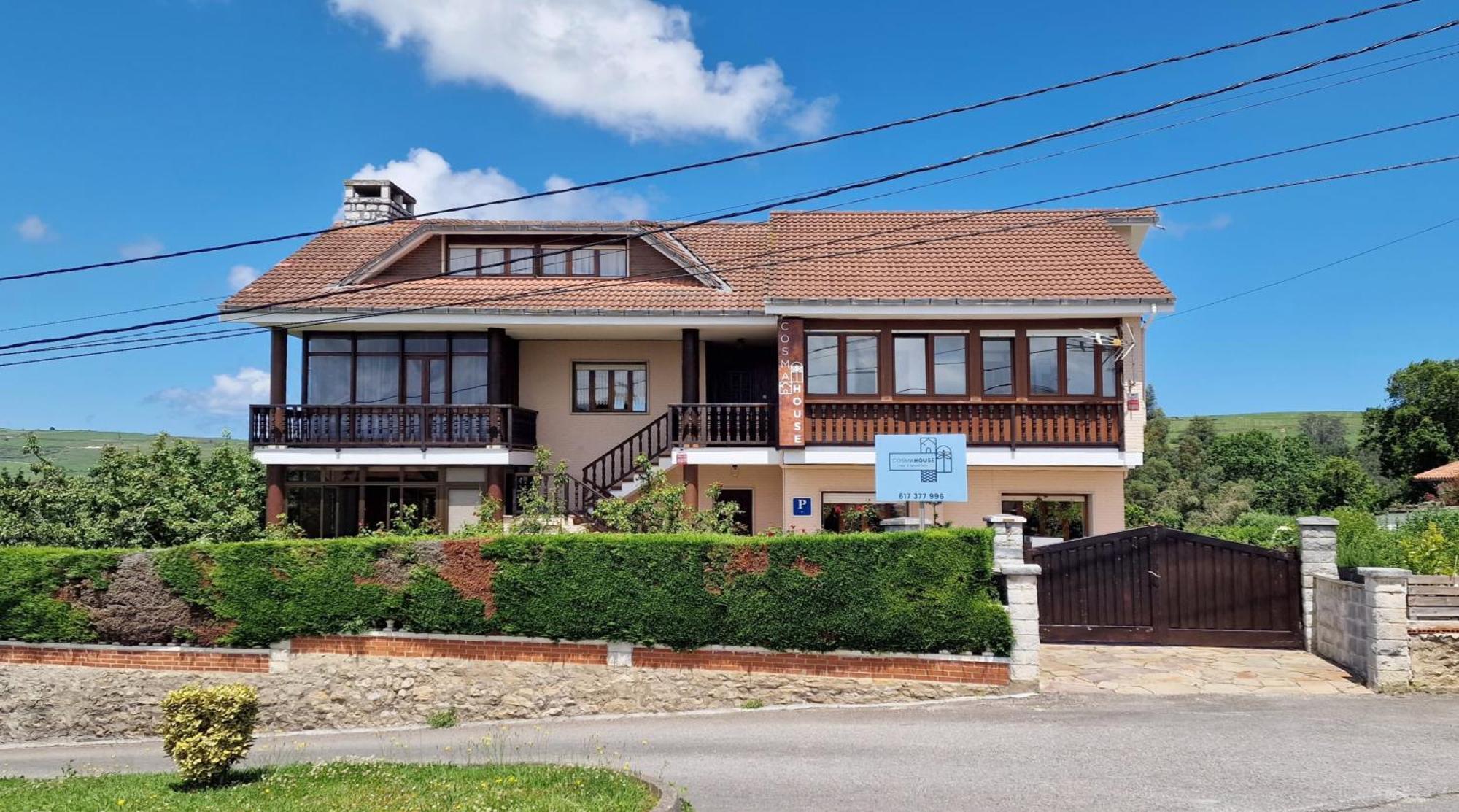 Cosma House Guest house *